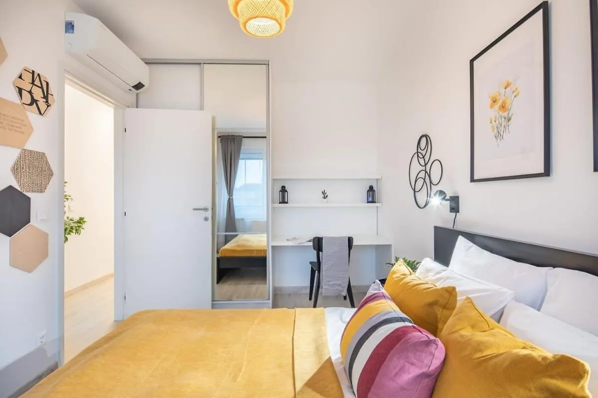 Apartment Modern Bright Central Place With Terrace Budapest